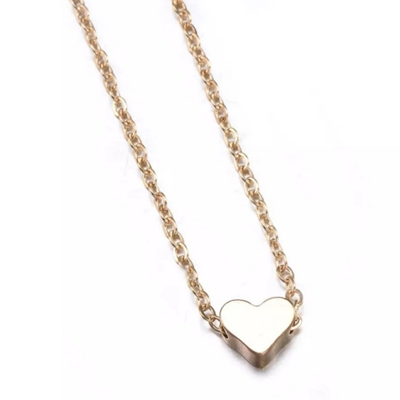 NWT Gold Dainty Heart Necklace - Picture 7 of 10